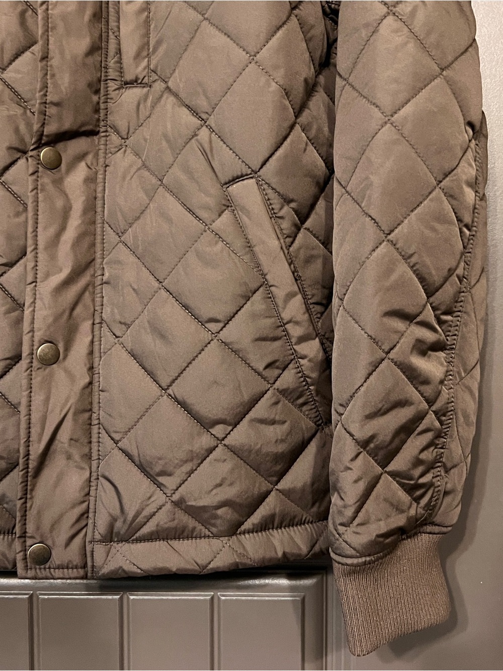 NWT Banana Republic Men’s Earth Brown Diamond Quilted Puffer Jacket, Size Medium - Picture 4 of 8